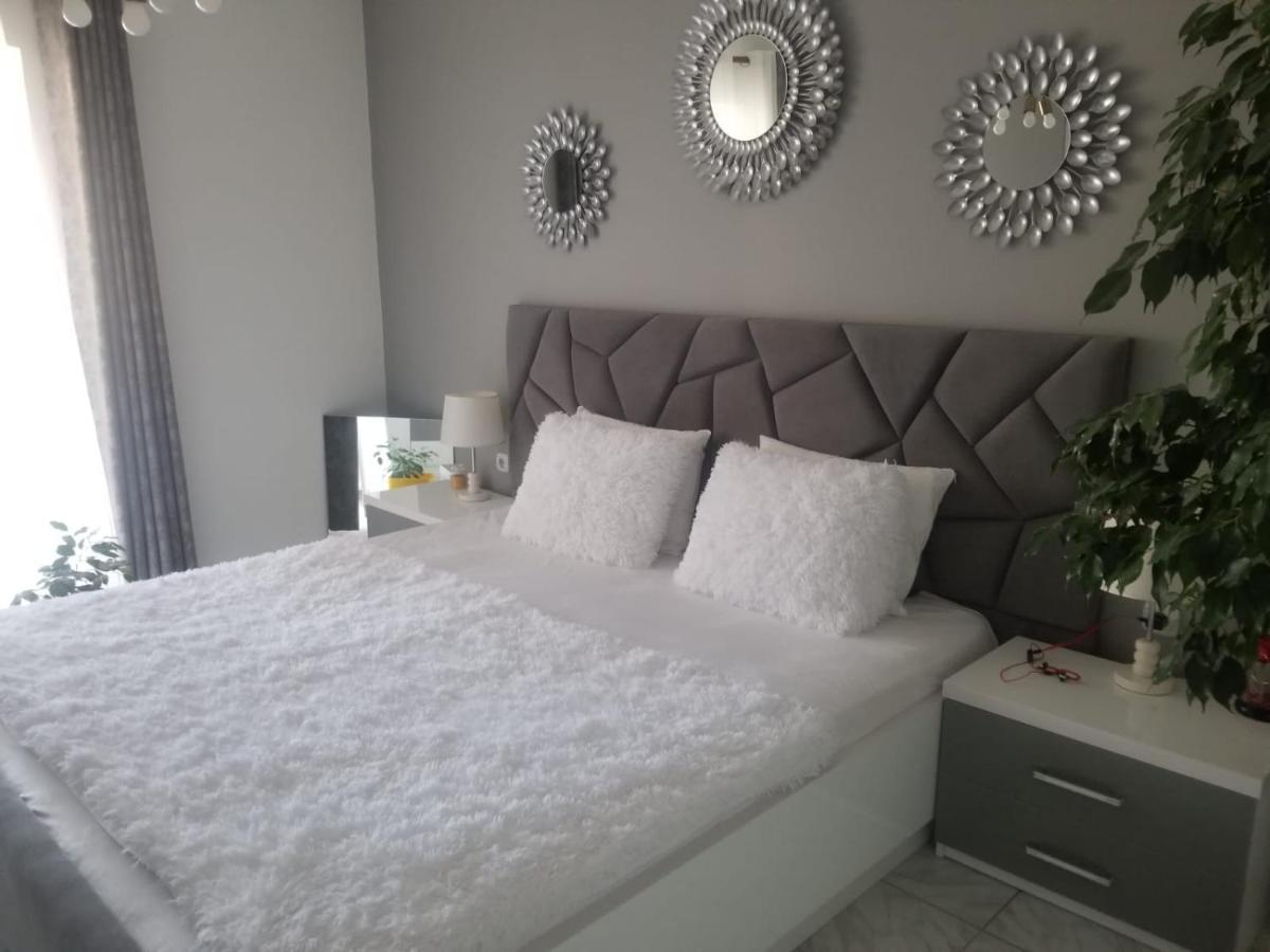 סרנדה Anis Apartments מראה חיצוני תמונה